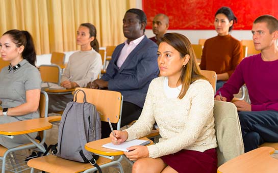 ¿Los estudiantes internacionales necesitan comprar un seguro de salud?