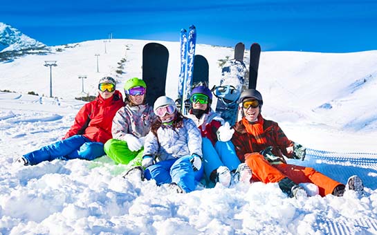 冬季运动的旅游保险选项