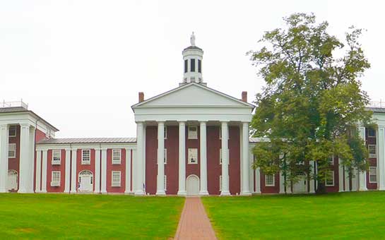 The Columns » W&L Extends Admissions Offers to the Class of 2027 »  Washington and Lee University